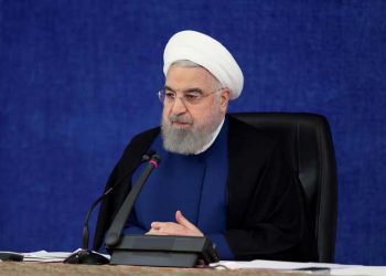 روحانی: بگذارید آنها که در دیپلماسی آمریکا را شکست دادند کار خود را بکنند