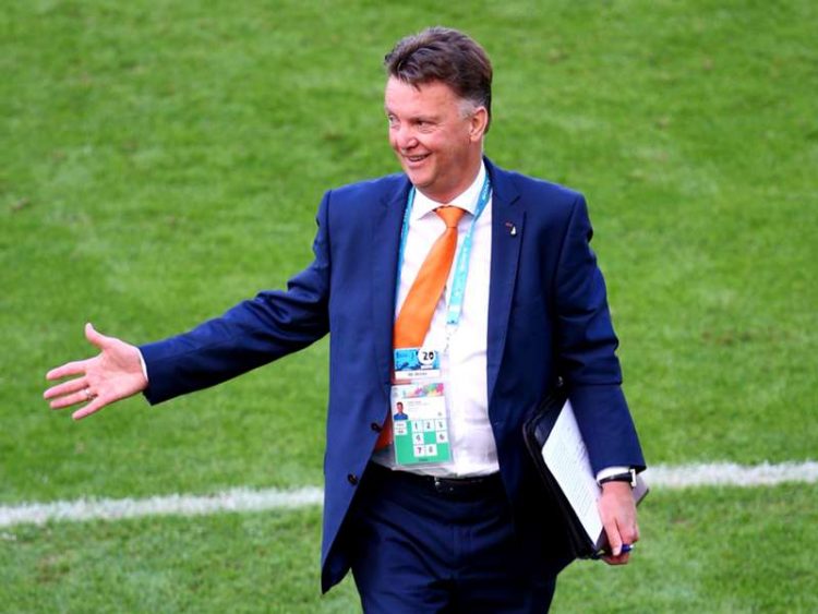 فان خال ؛ مربی لجوج اما صادق هلندی