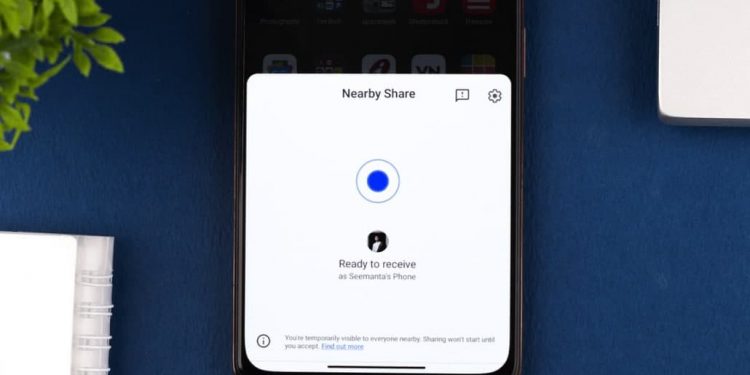 گوگل ویژگی محبوب AirDrop اپل را به اپلیکیشن Nearby Share خود اضافه می‌کند