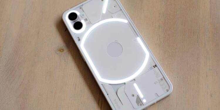 معرفی و بررسی گوشی Nothing phone 1
