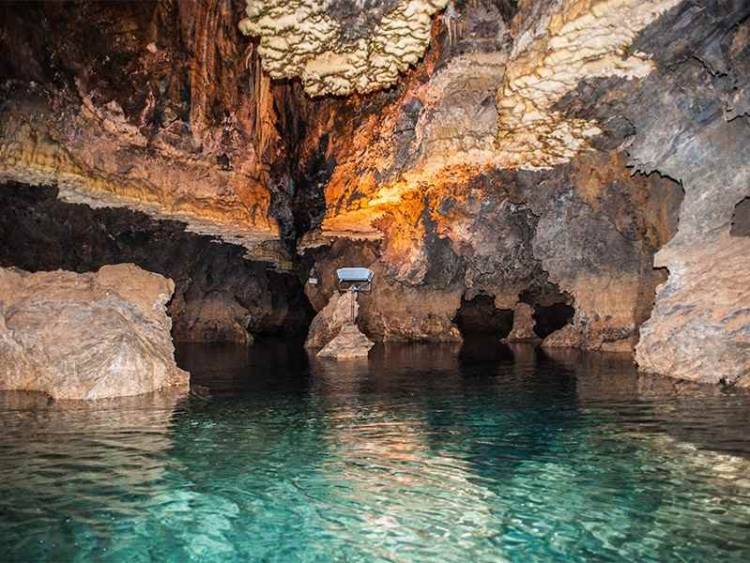 معرفی 6 غار گردشگری ایران