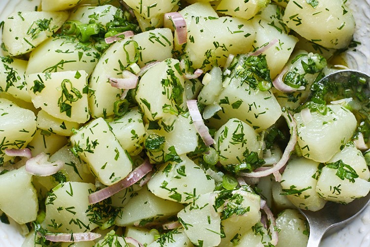 طرز تهیه انواع سالاد سیب ‌زمینی – آموزش 3 سالاد سیب‌ زمینی خوشمزه