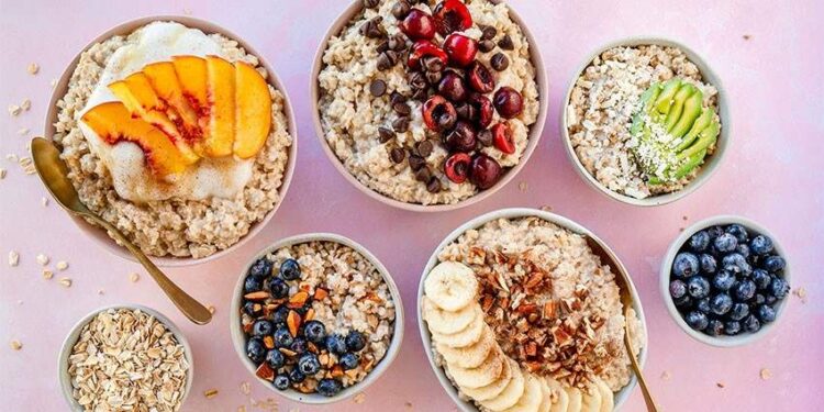 طرز تهیه اوتمیل - اوتمیل خوشمزه و مقوی برای صبحانه