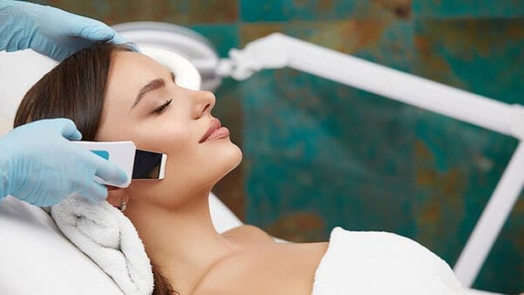 بیشترین و موثرترین خدمات در کدام آرایشگاه فشیال صورت ارائه می‌شود