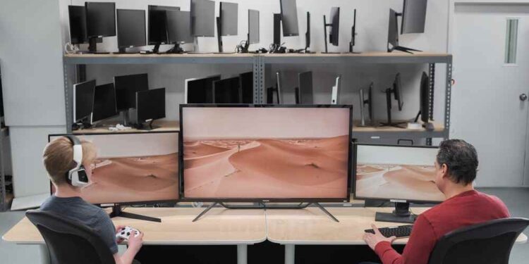 بهبود کارایی و راحتی در کار با کامپیوتر با انتخاب مانیتور مناسب