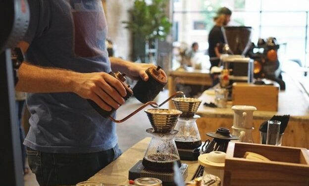 چگونه می‌توان مدرک بین المللی کافی شاپ برای مهاجرت دریافت کرد؟