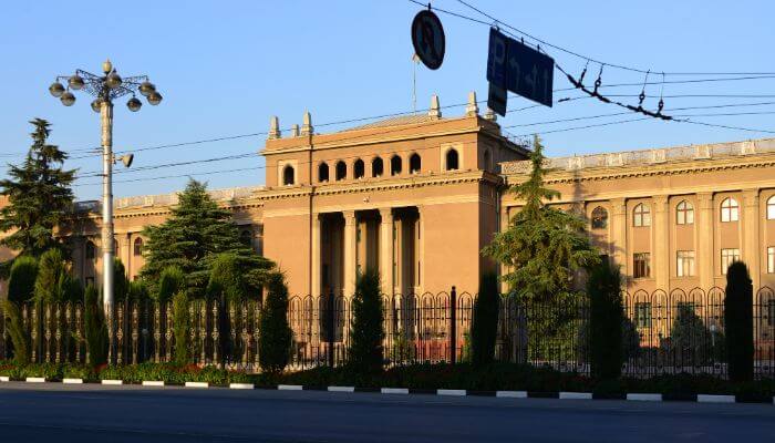 قوانین عجیب تاجیکستان
