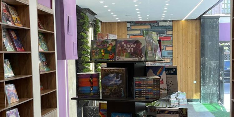 خرید کتابهای زبان انگلیسی کمپ کتاب