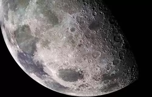 ناسا و قرارداد یک دلاری برای جمع آوری سنگ های ماه