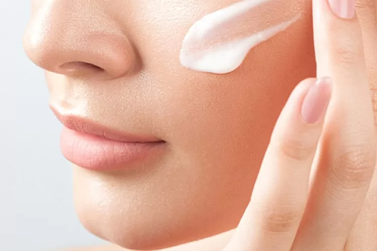 چگونه پوست شفاف داشته باشیم؟ 22 نکته تخصصی برای داشتن پوستی شفاف